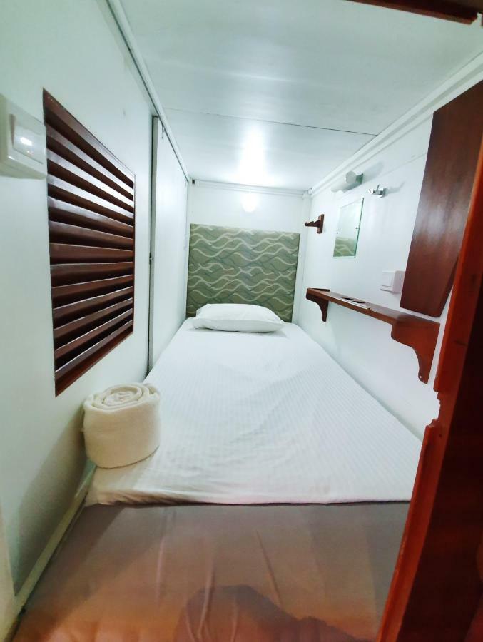 Bed Station 210 Hotel Kandy Buitenkant foto